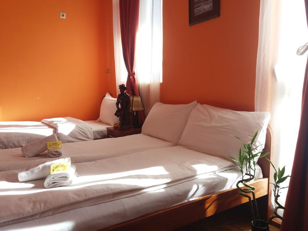 Hotel Lovcen Podgorica Exterior photo